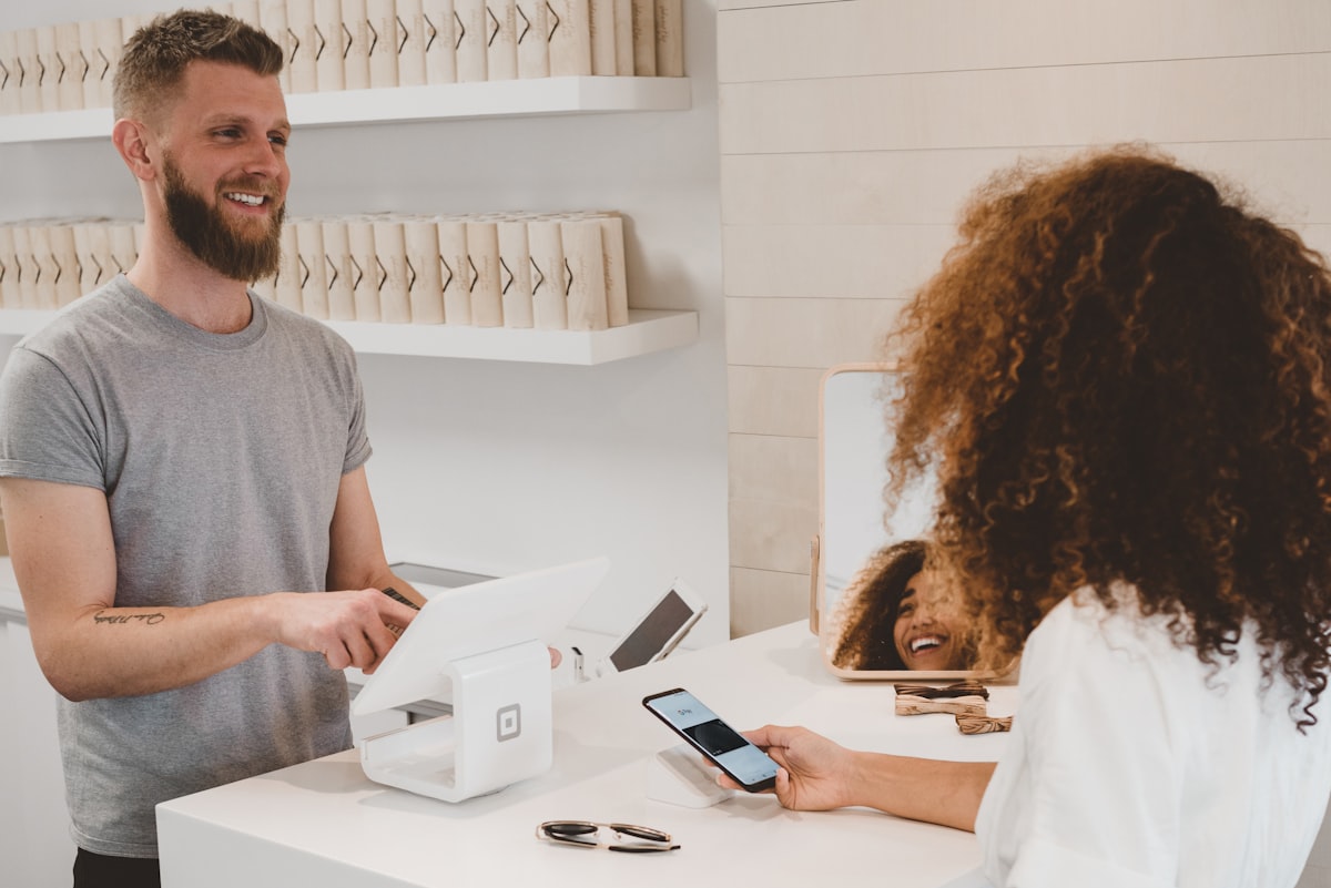 How to Respond to Negative Google Reviews (Without Making It Worse)